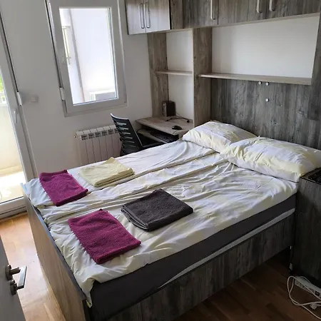 Apartman For A Day, Zemun, Altina, Two